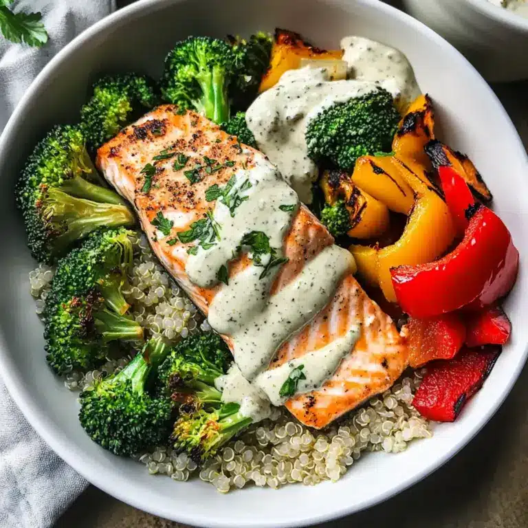 Lachs Quinoa Schüssel mit cremigem Tahini-Dressing – einfach und lecker