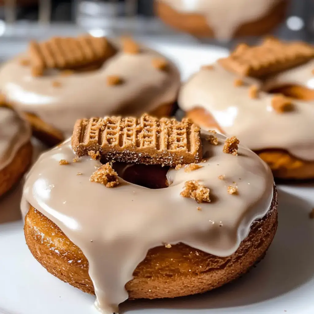 Gebratene vegane Biscoff-Donuts: Süß und einfach