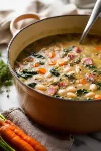 Herzhafte Bohnen-Schinken-Suppe