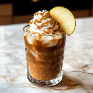 Karamell-Apfel-Gewürz-Eis-Kaffee